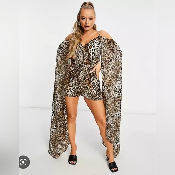 Jaded Rose Off Shoulder Drama Cape Sleeve Romper In Leopard Print - Picture 2 of 4
